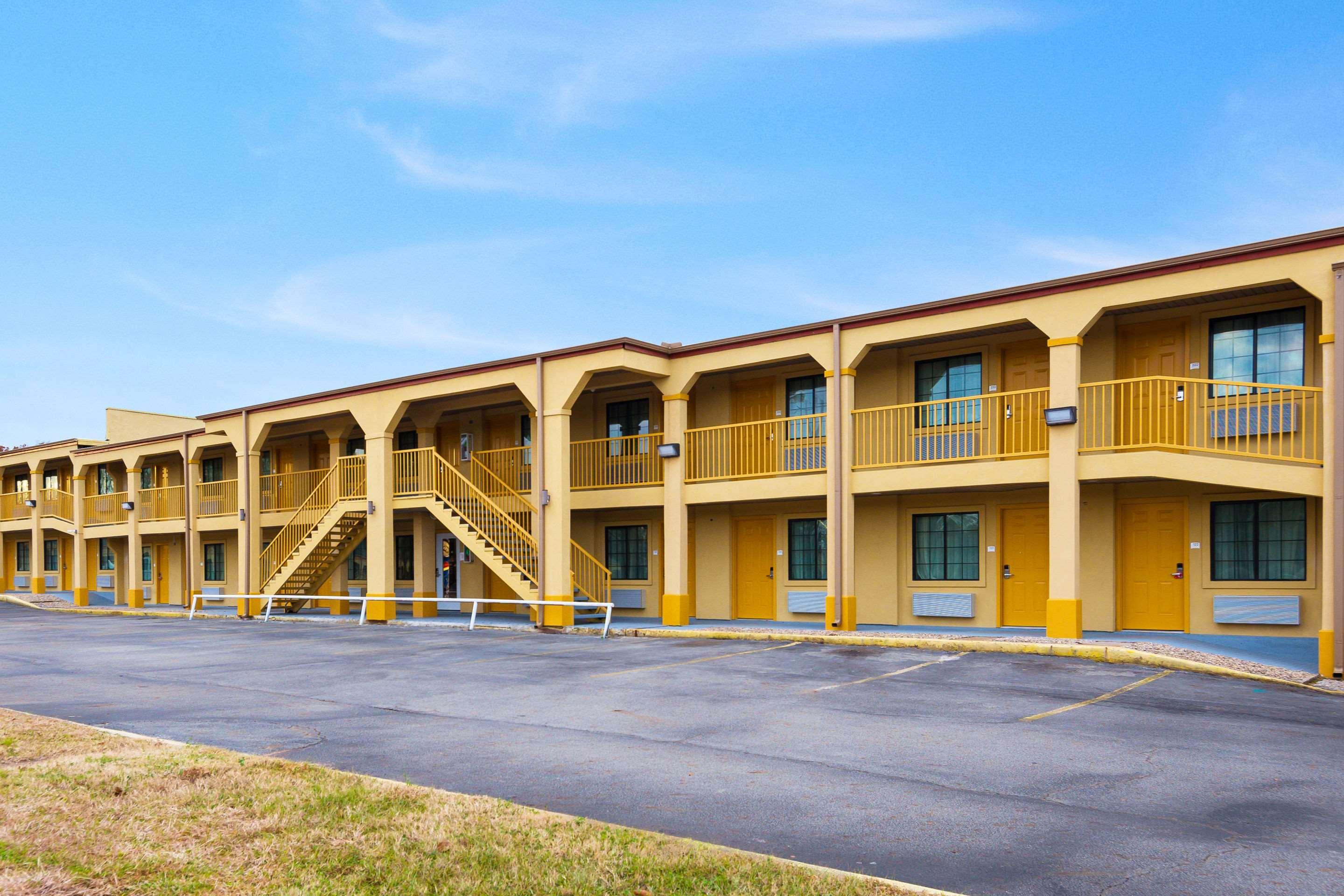 Super 8 By Wyndham Palestine Tx Ξενοδοχείο Εξωτερικό φωτογραφία