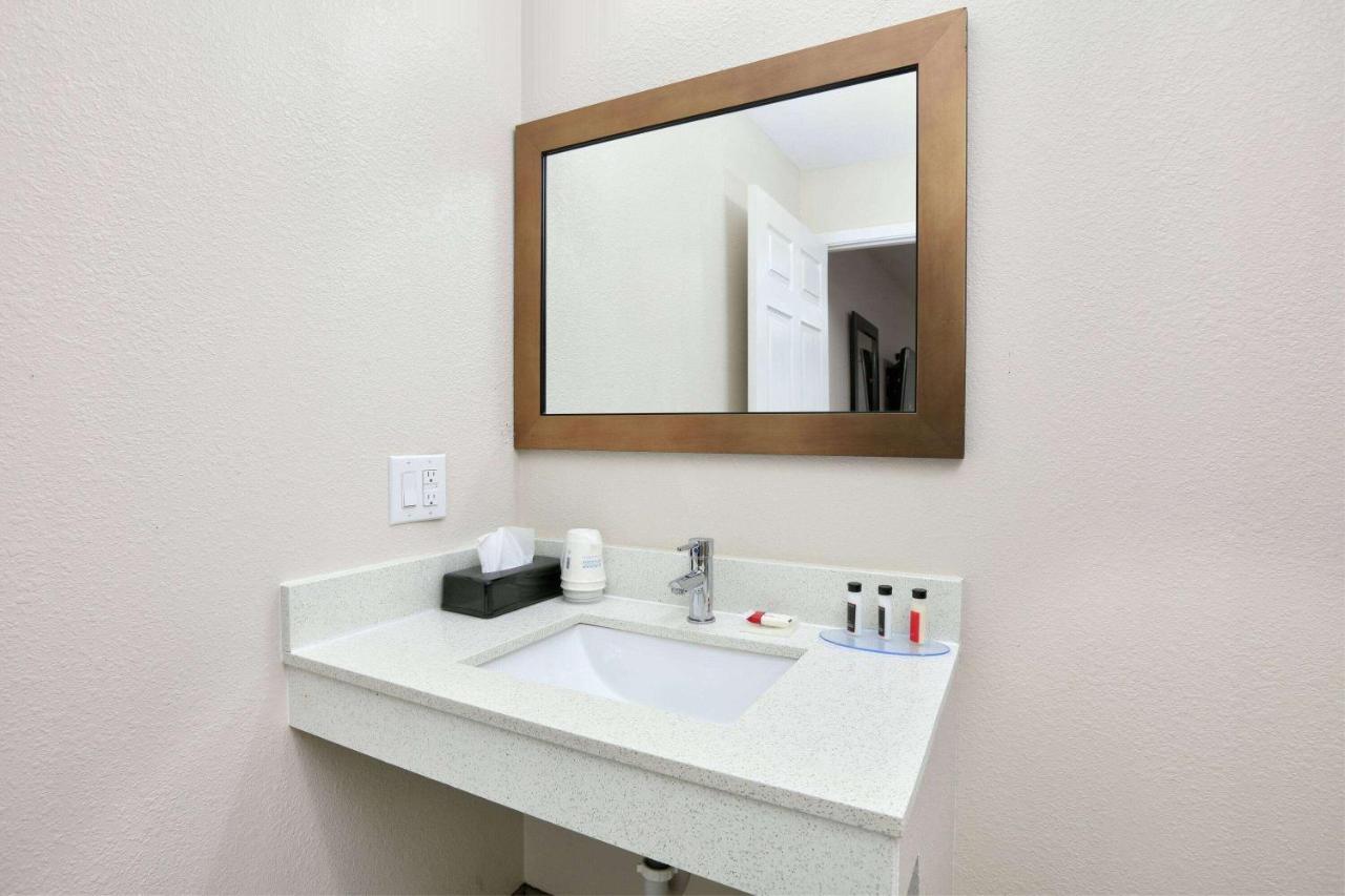 Super 8 By Wyndham Palestine Tx Ξενοδοχείο Εξωτερικό φωτογραφία