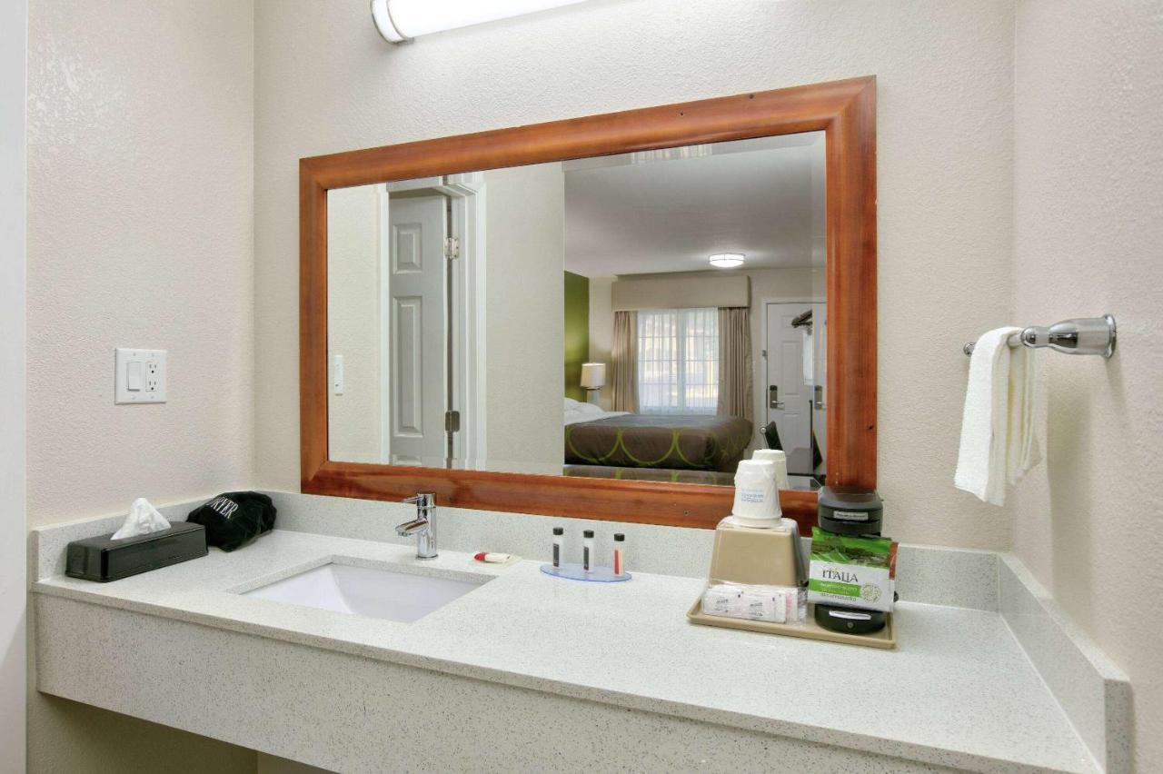 Super 8 By Wyndham Palestine Tx Ξενοδοχείο Εξωτερικό φωτογραφία