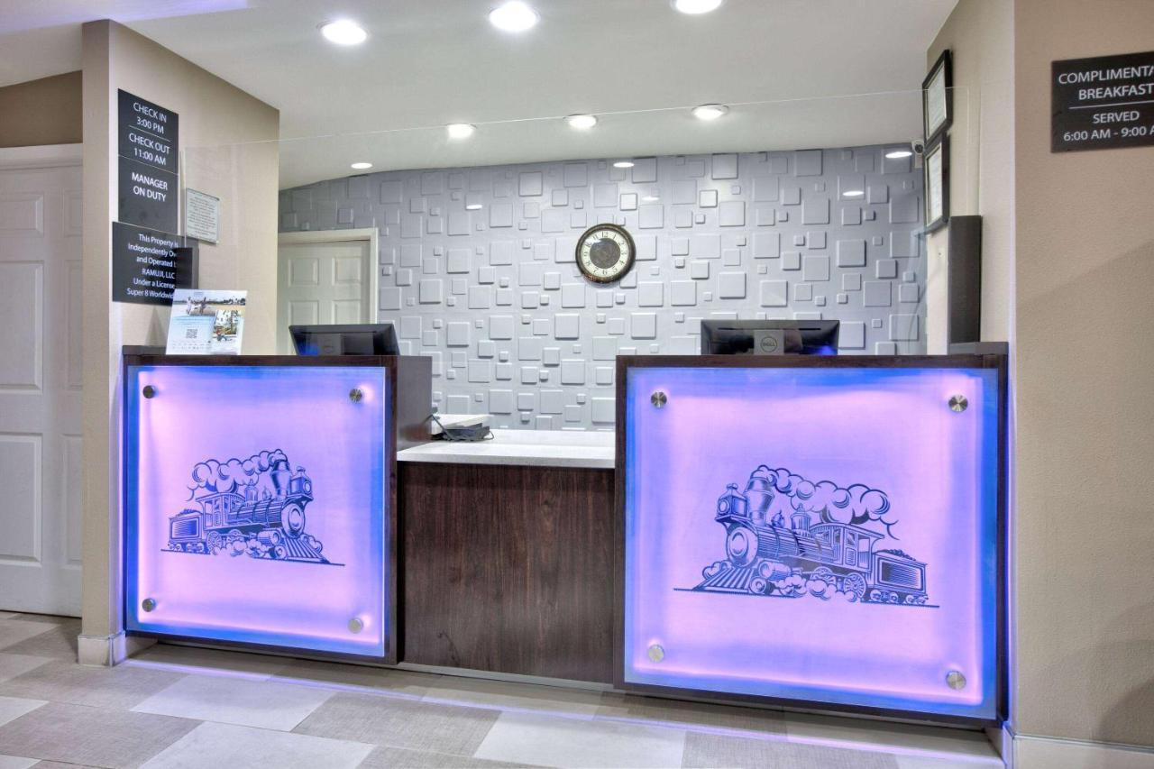 Super 8 By Wyndham Palestine Tx Ξενοδοχείο Εξωτερικό φωτογραφία
