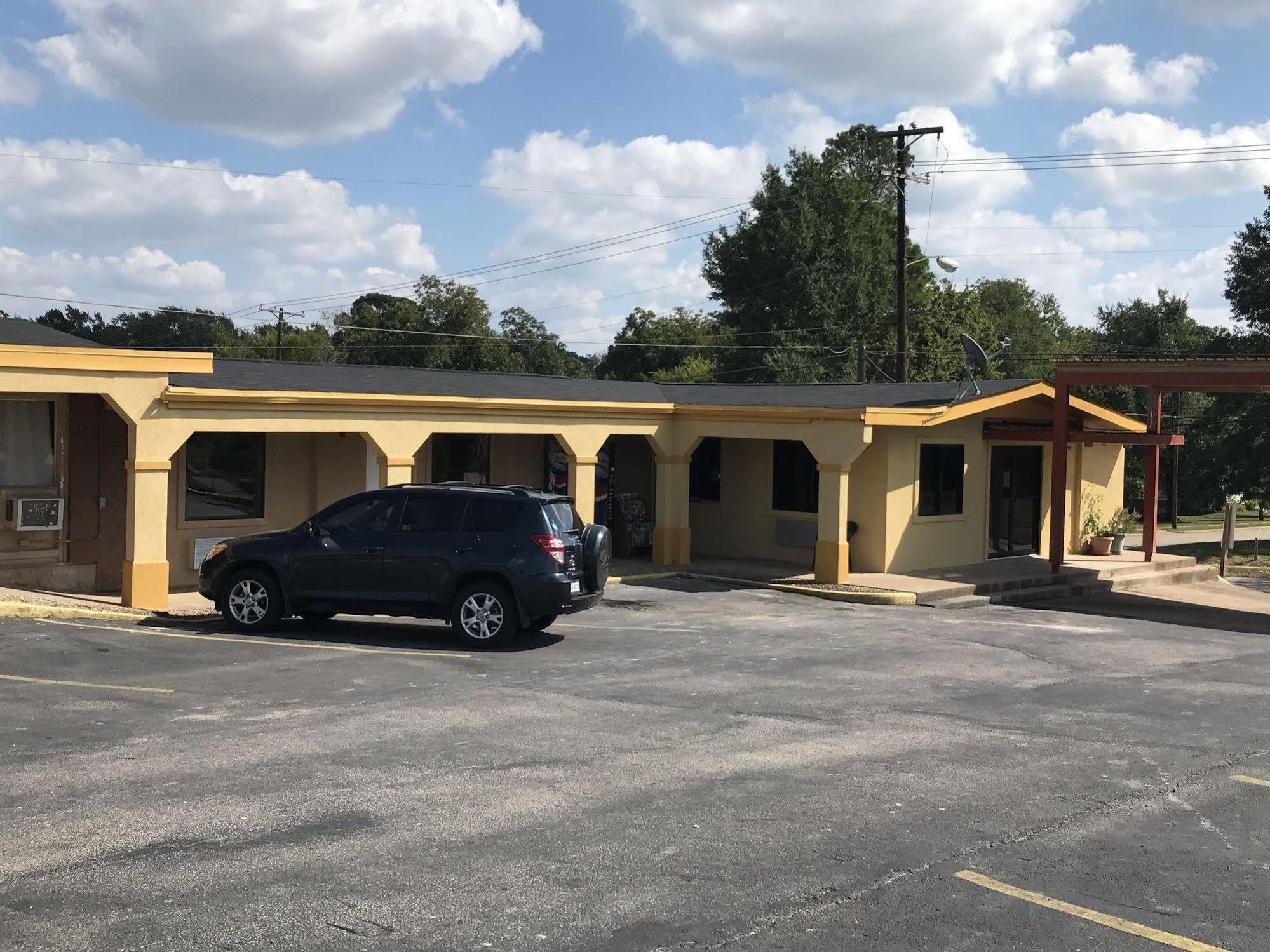 Super 8 By Wyndham Palestine Tx Ξενοδοχείο Εξωτερικό φωτογραφία