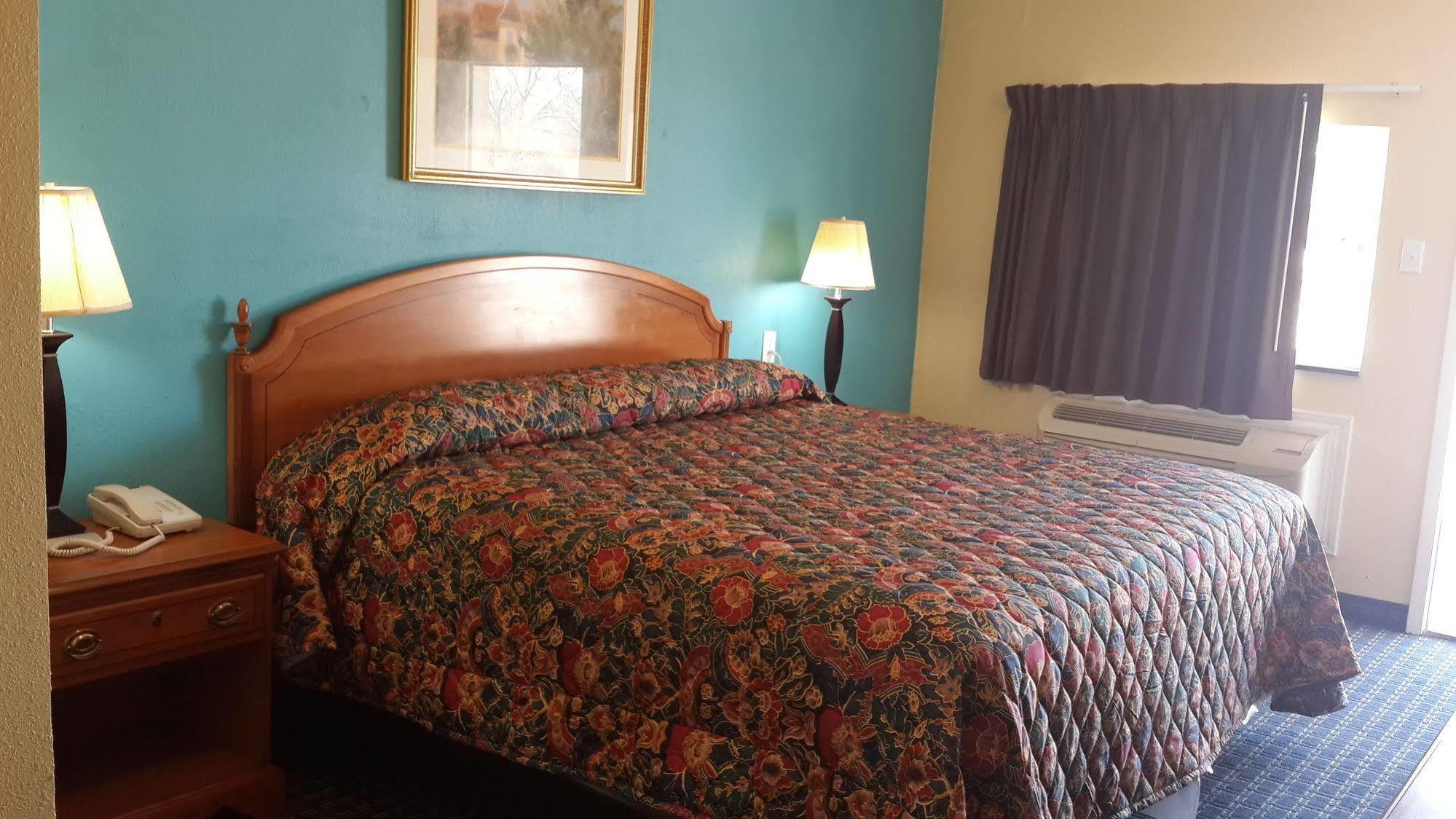 Super 8 By Wyndham Palestine Tx Ξενοδοχείο Εξωτερικό φωτογραφία